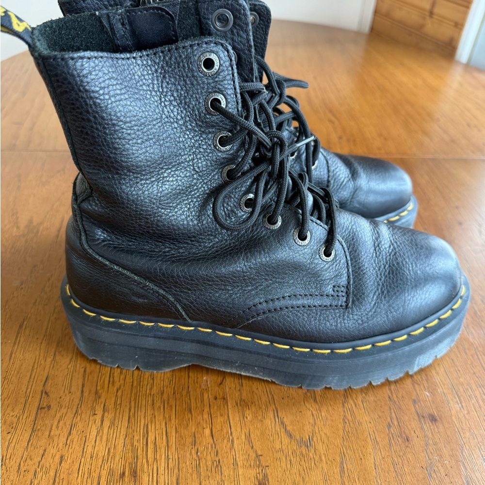 Dr. Martens // Jadon III Pisa Platform Boots - Picture 2 of 5